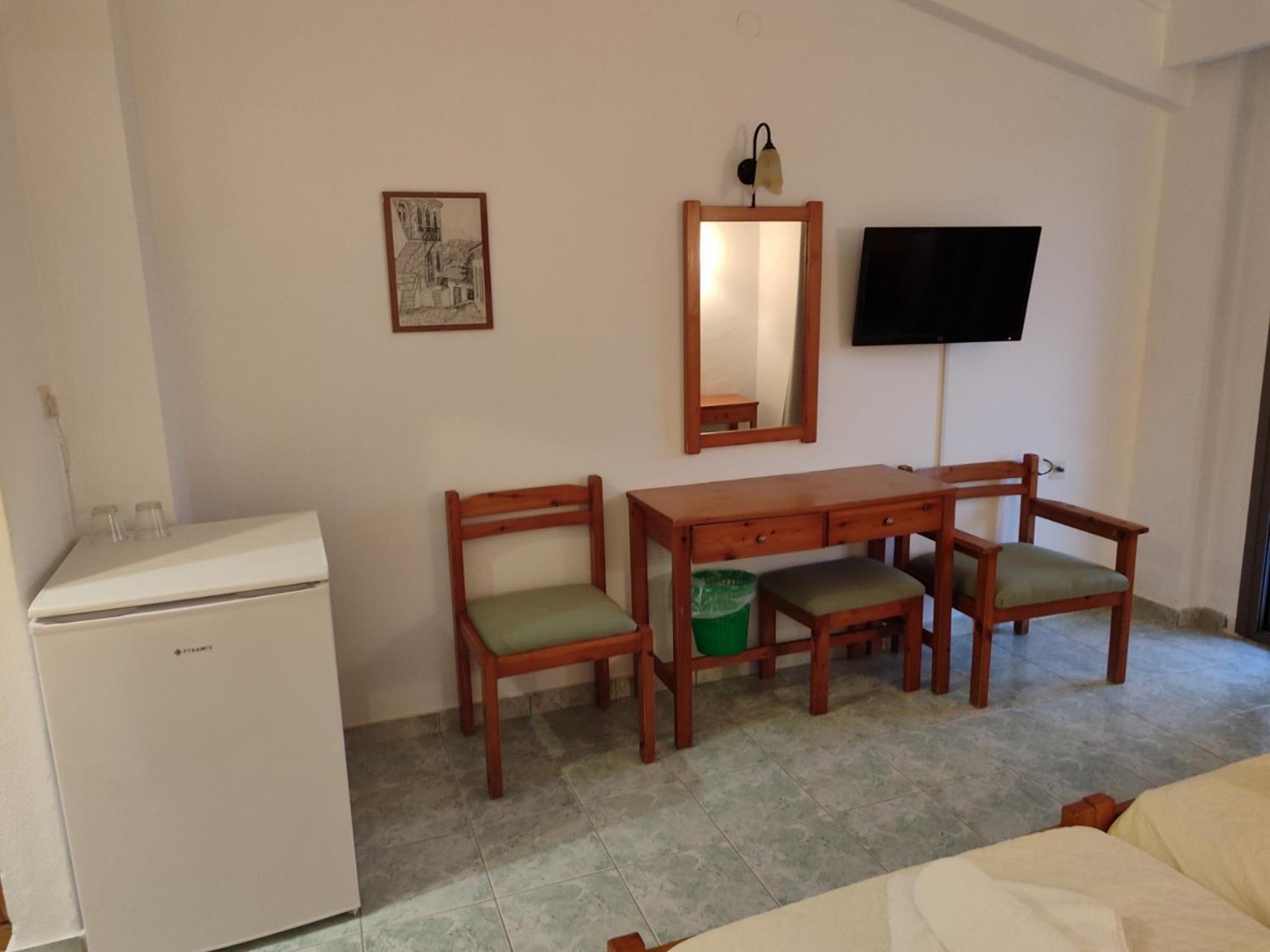 Aeolos Hotel Kamariotissa エクステリア 写真